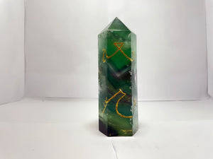 MENHIR FLUORITE VERDE (12x 5 cm)